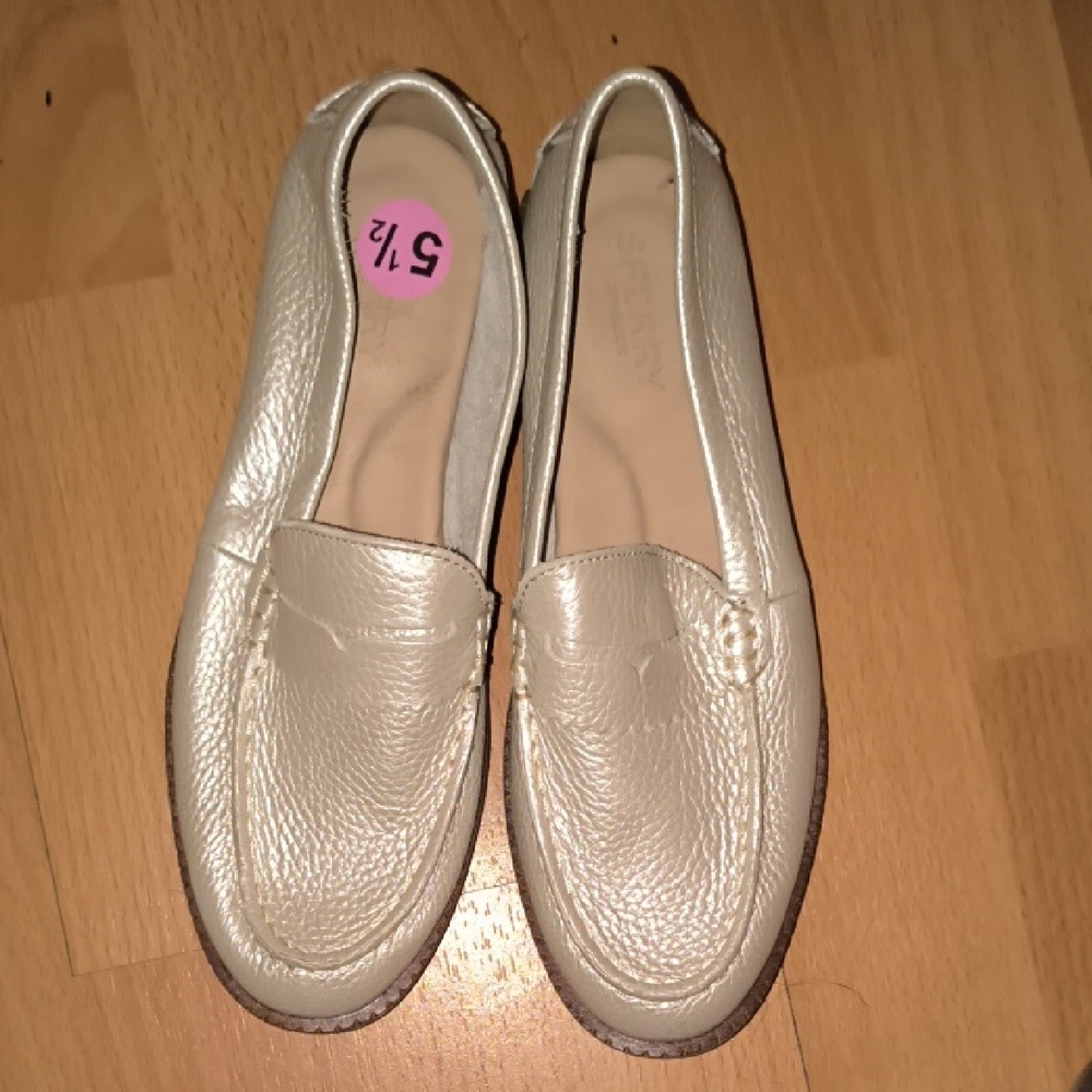 Sperry | Cream Leather Loafers for Women - Picture 1 of 4